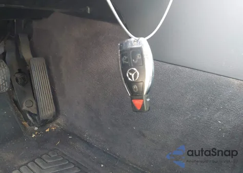 2004 Mercedes-Benz E 320 4Matic из США, поврежденный, VIN WDBUF82J64X122152